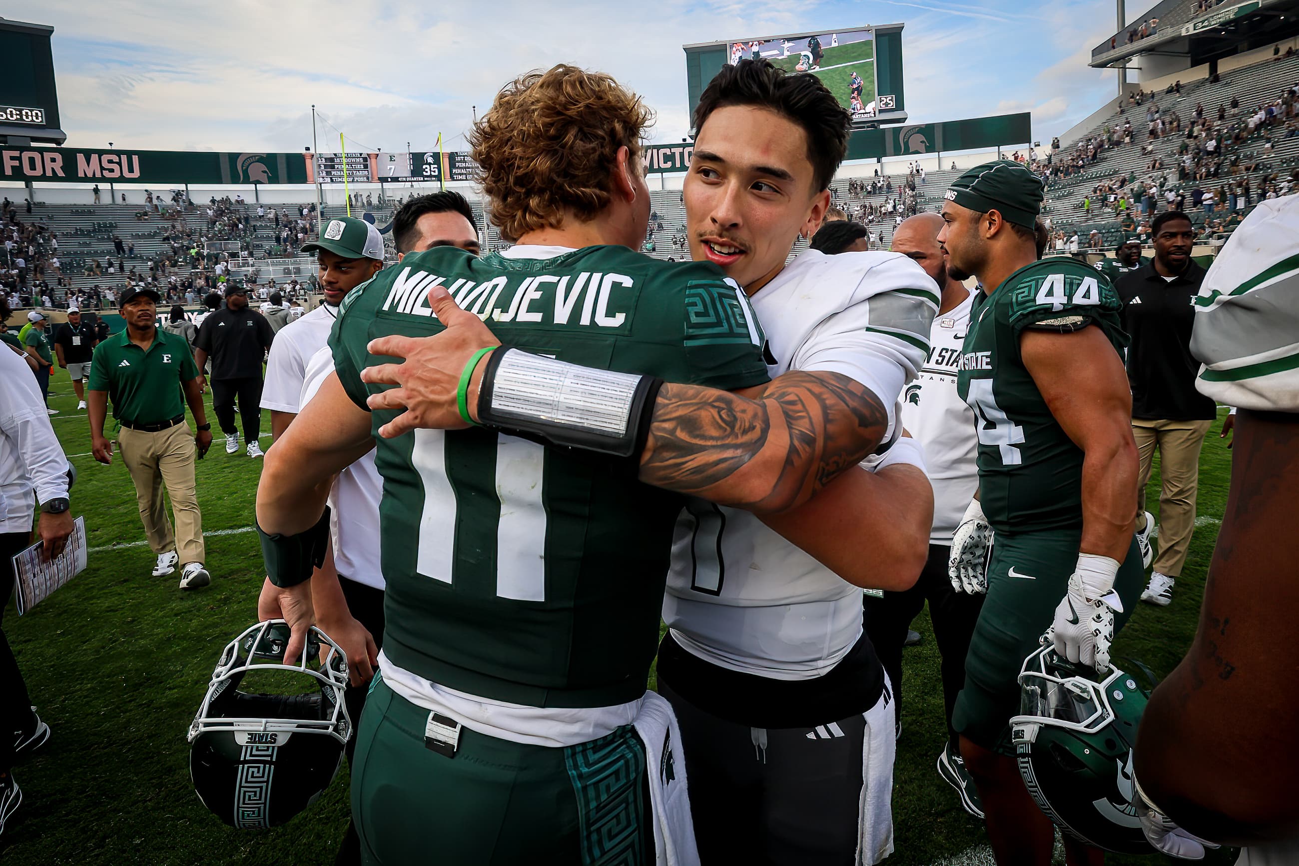 MSU offense finds their stride spreading the ball around after second quarter 'lull' article image from Spartans Illustrated