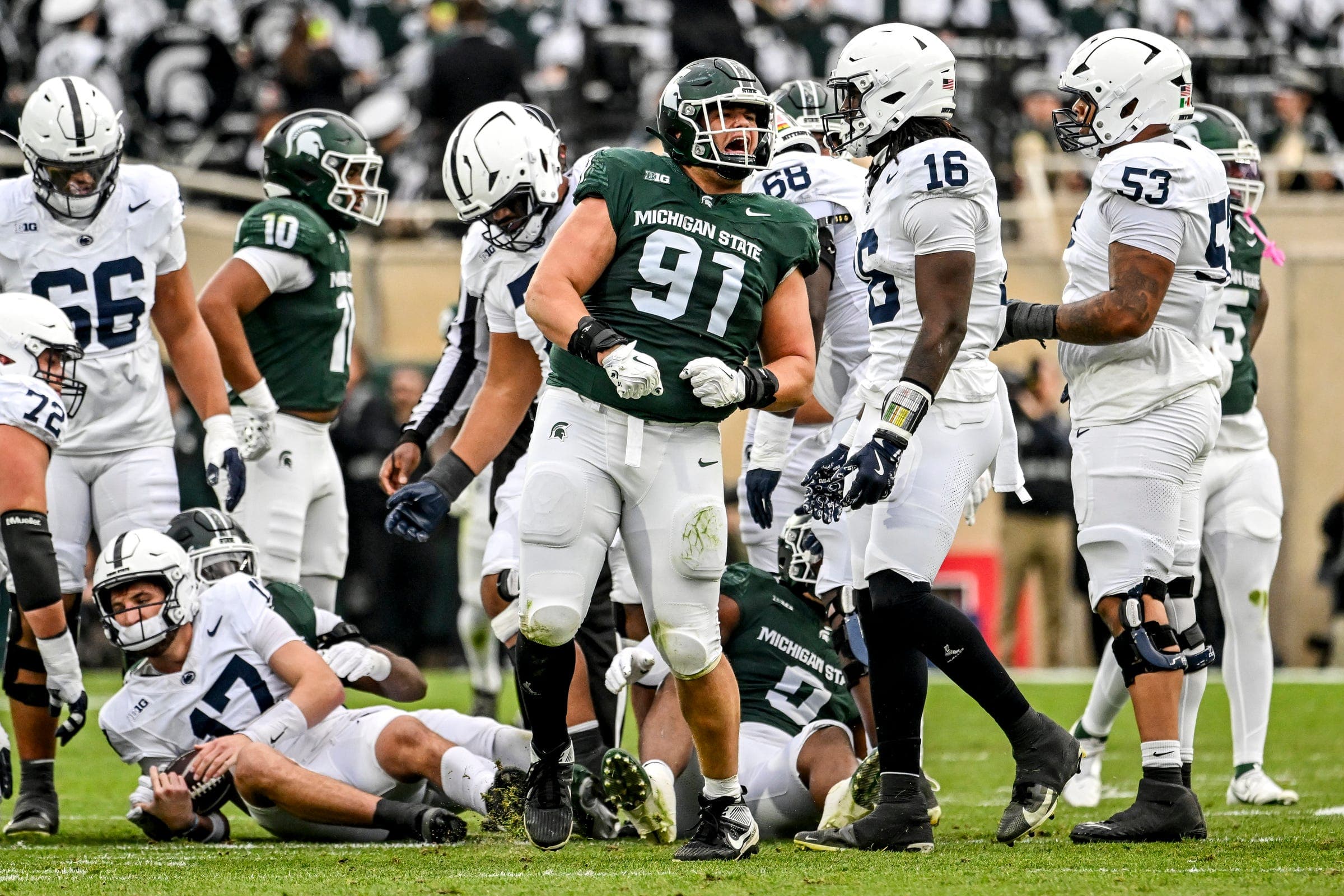 Fewer snaps for Michigan State's offense hinders strong defensive effort against Penn State article image about Alex VanSumeren