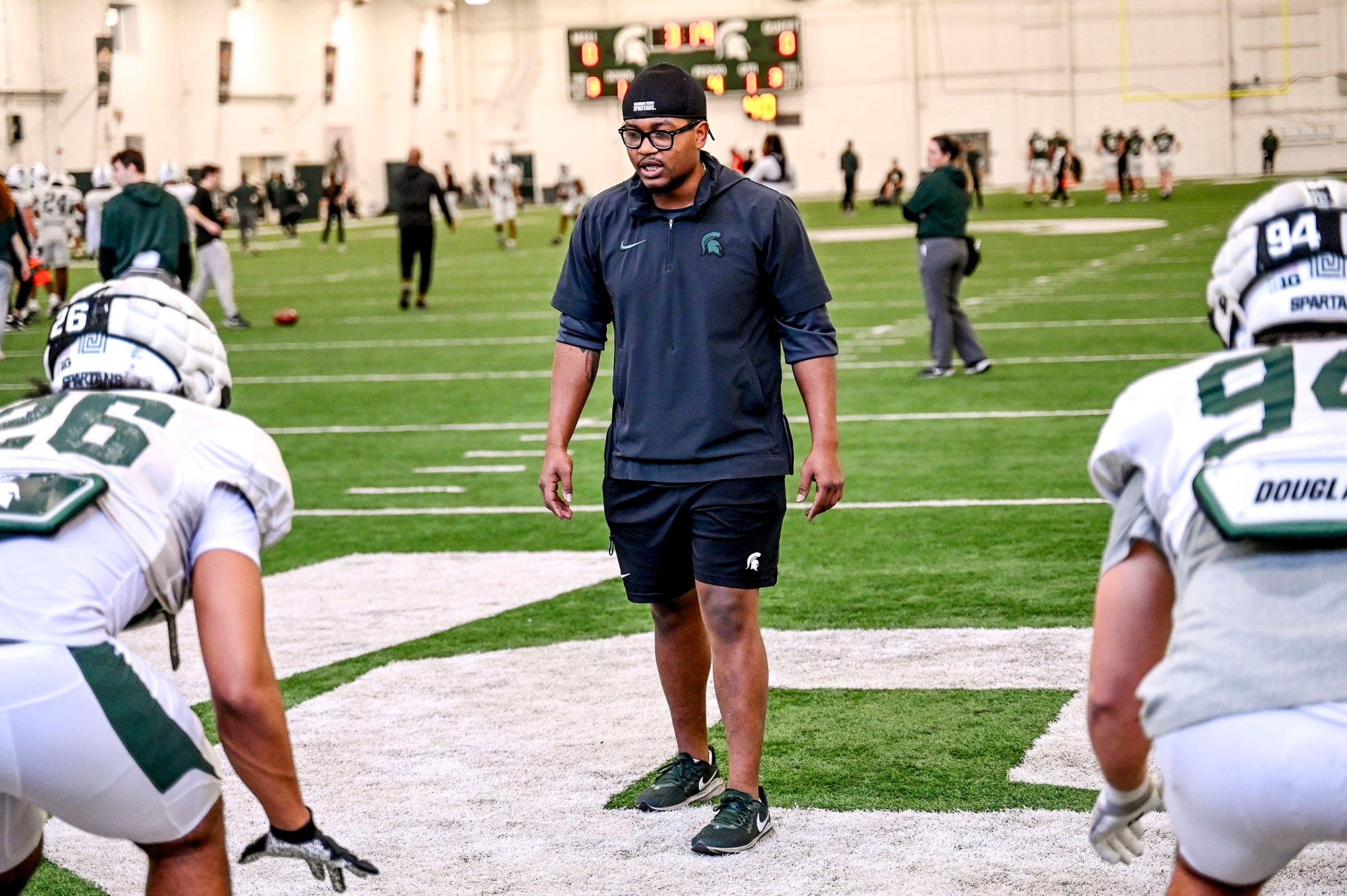 Michigan State assistant DL coach Antjuan Simmons expected to be hired by Saginaw Valley State as LBs coach