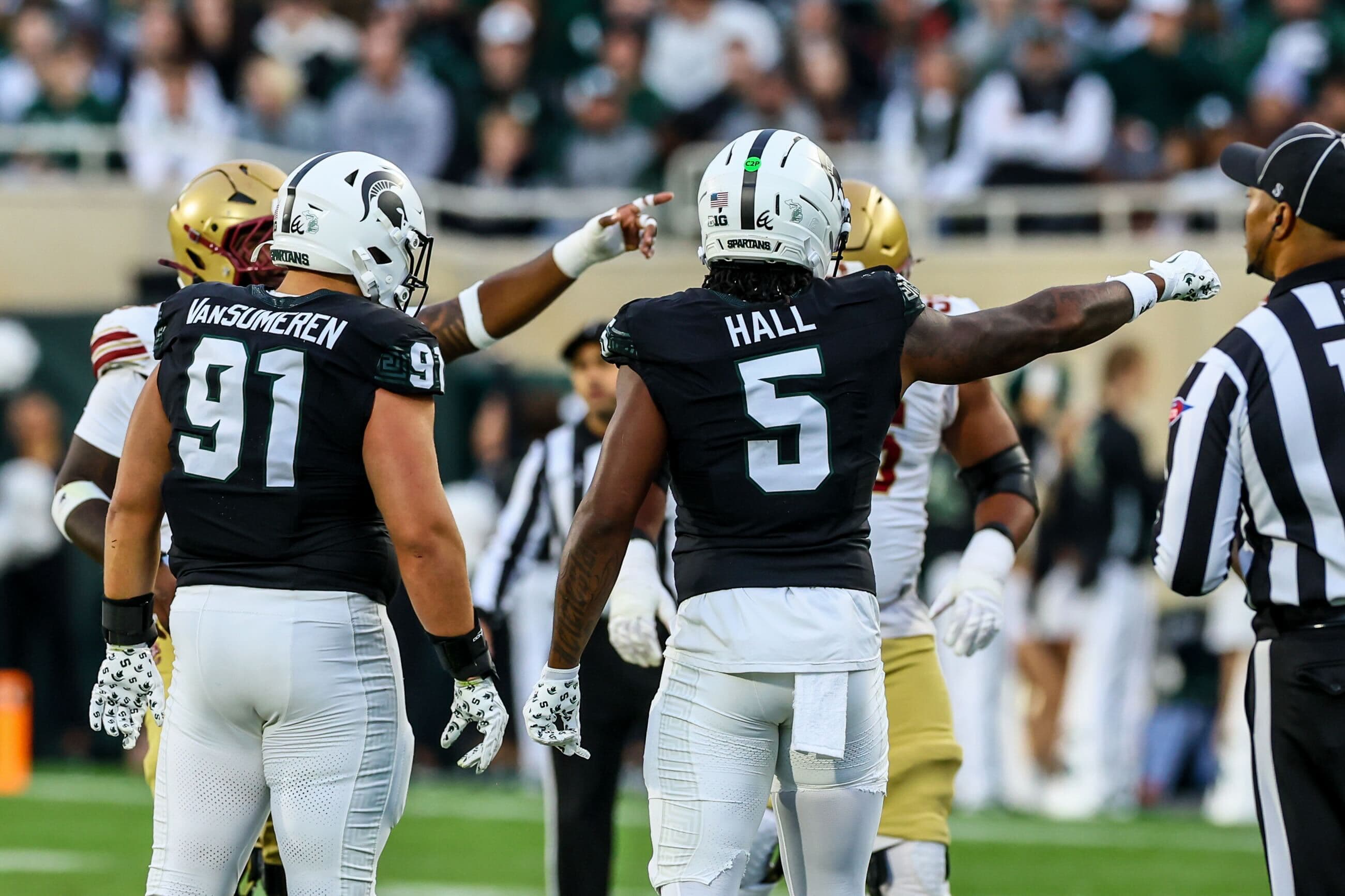 Big Ten Players of the Week: Aidan Chiles and Jordan Hall article image from Spartans Illustrated