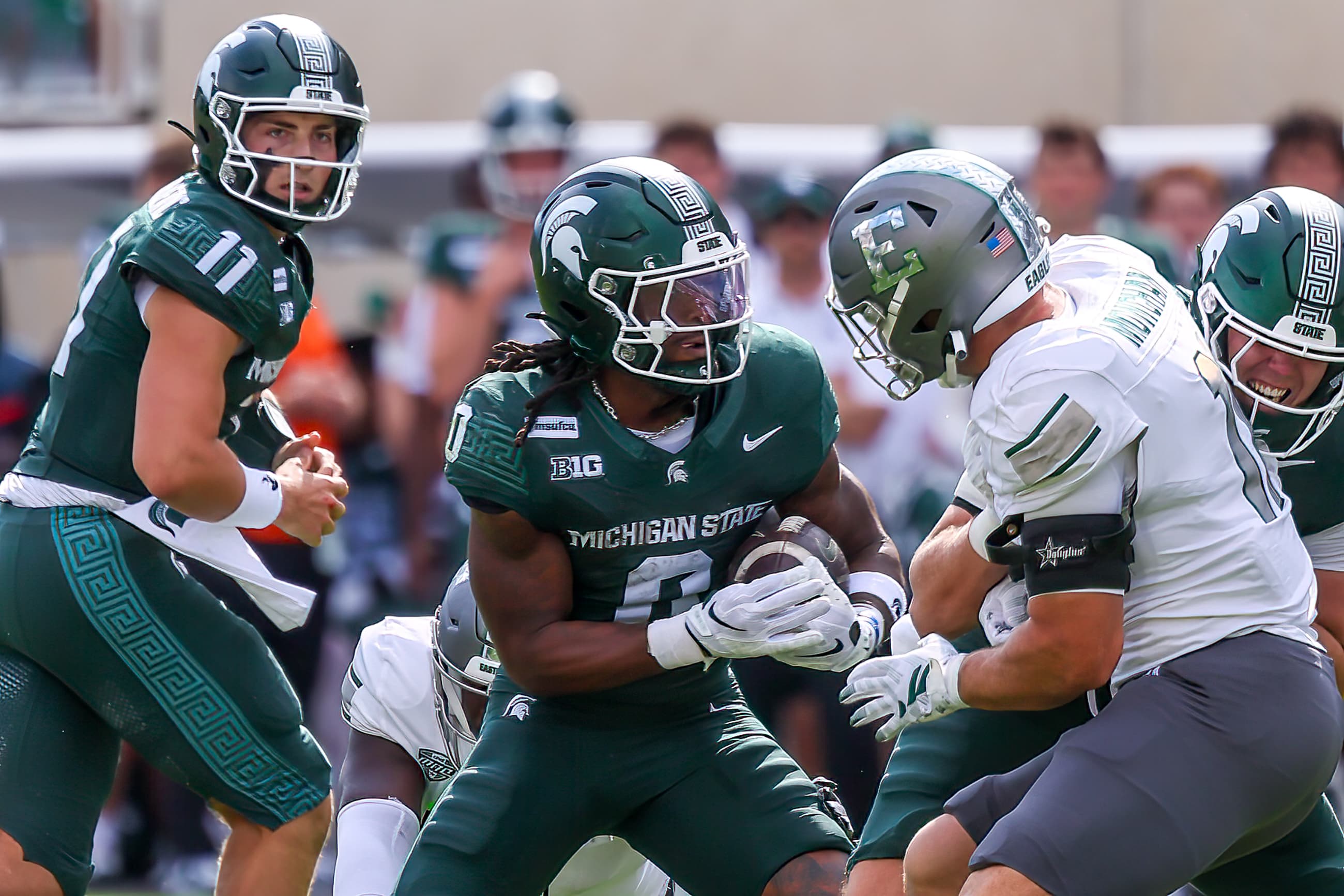 Michigan State takes care of Eastern Michigan, 35-7, with strong second half
