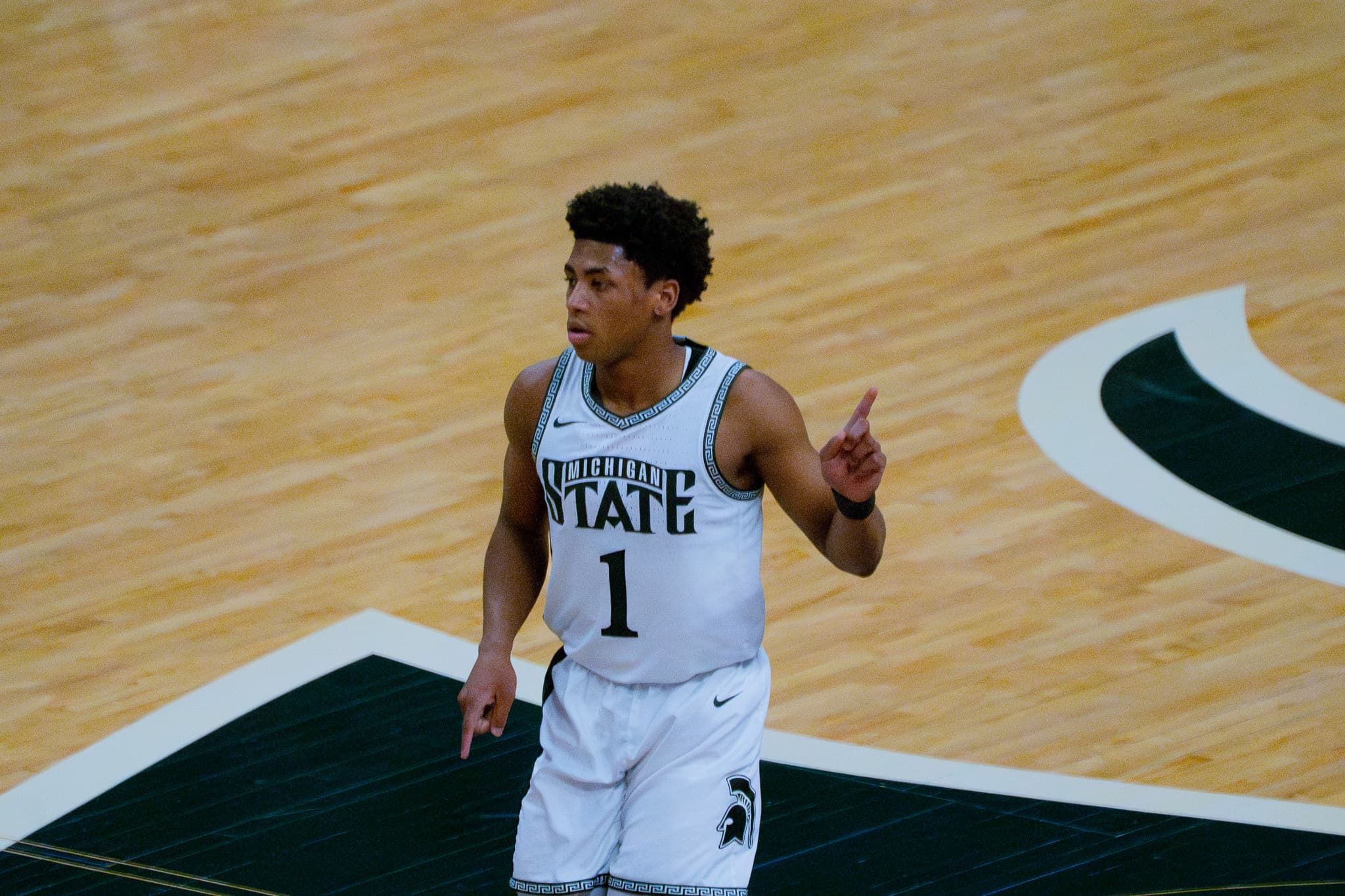 Jeremy Fears Jr.: Leading on the court and in the locker room for Michigan State article image about Tom Izzo