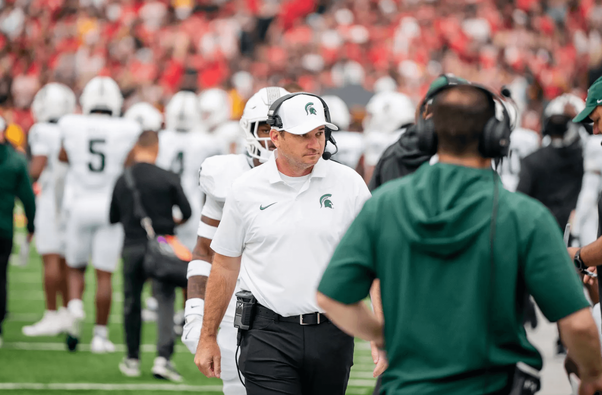 Jonathan Smith aims for a complete game for Michigan State after fourth quarter failures plague Spartans article image about MSU