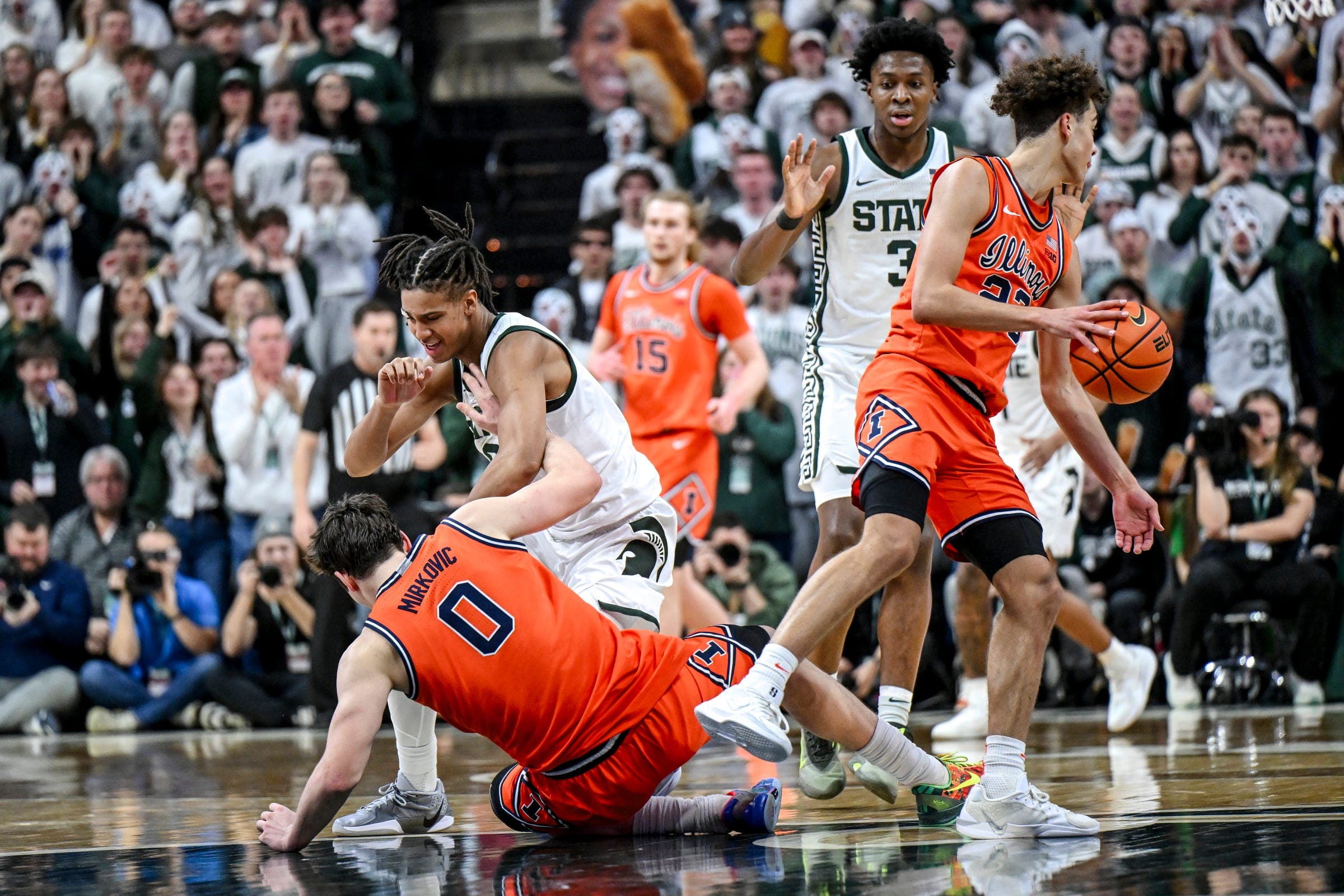 Michigan State put the Illinois game in its freshmen's hands – and it worked article image about Cam Ward