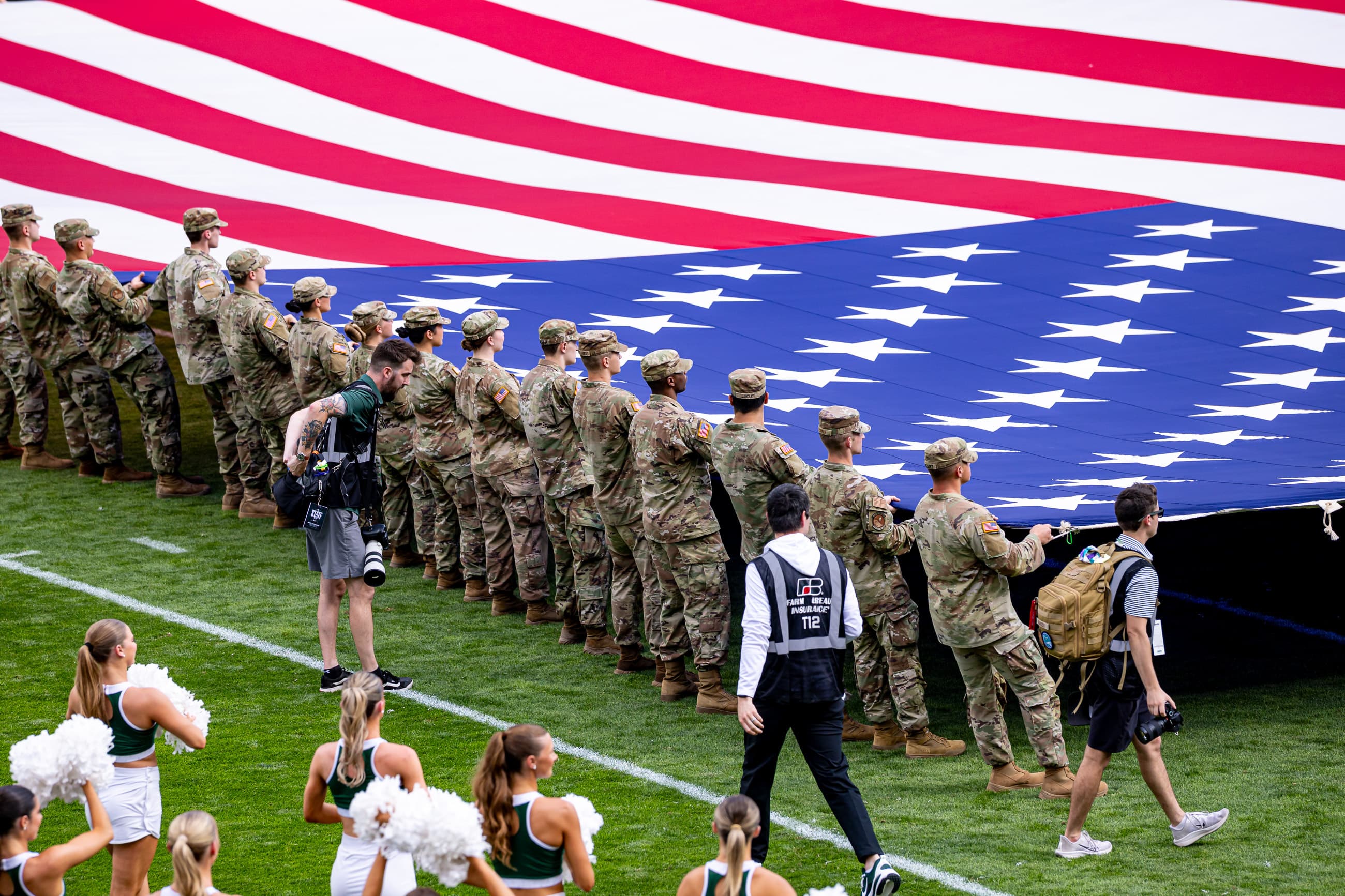 BEHIND THE SCENES: How a Ground Zero New York firefighter ended up at midfield at Spartan Stadium last weekend article image about Michigan State Football